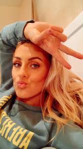 Julie Dye's Instagram, Twitter & Facebook