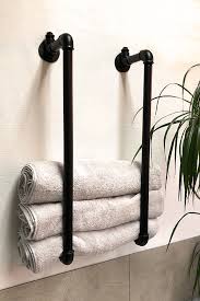 Handtuchhalter Im Industriedesign Selber Bauen Modern Industrial Decor Industrial Diy Ikea Industrial