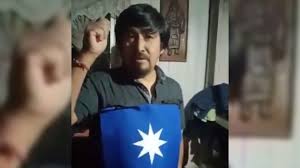 Ernesto llaitul pezoa habría sido capturado junto a otro sujeto en un automóvil por el delito de porte ilegal la policía de investigaciones (pdi) confirmó la detención de ernesto llaitul pezoa, hijo del. Co6skwy2kncjxm