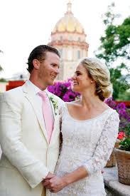 Ivory color perfectly matches both brown and pale pink one of the most difficult issues faced by the bride choose the ivory dress is the groom's suit and bouquet. Ivory Groom S Suit With Pink Tie