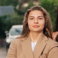 3500+ perfiles de «Laura Elena»