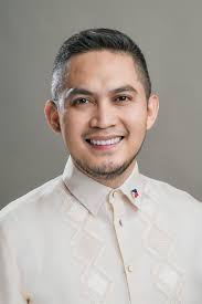 Auburn Professor Rex Dunham has been named the recipient of the  Southeastern Conference's 2019 Faculty Achievement Award! Dunham will  receive a $5,000 honorarium from the SEC and becomes Auburn's nominee for  the