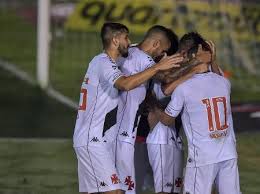 A equipe carioca ocupa a nona colocação com 10 pontos, e vai sofrendo com oscilações que o distanciam dos 4 primeiros colocados. Vasco Tem Desempenho Abaixo De Anos Anteriores Diretoria Reforca Confianca 02 07 2021 Uol Esporte