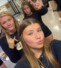 Erin Hemphill's Instagram, Twitter & Facebook