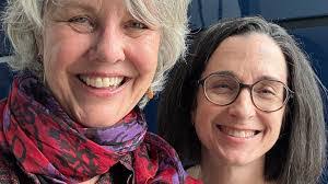 Julia Halperin's Instagram, Twitter & Facebook