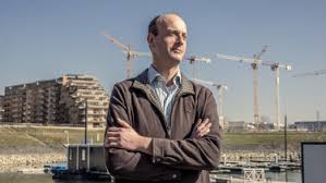 Tóth csaba v roku 1998 promoval na lekárskej fakulte uk v bratislave v študijnom odbore všeobecné lekárstvo. Nyolc Daruval Epul Az Orszag Legnagyobb Lakoprojektje Portfolio Hu