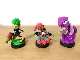 The squid sisters amiibo grant access to the base and upgraded hero armor . Amazon Com Amiibo Splatoon2 Squid Boy Girl Set Japan Japanese Ver Nintendo Videojuegos