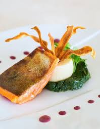 Recette De Truite A L Unilateral Fondue De Pousses D Epinards Et Puree De Panais Beurre Rouge Recette Recette Truite Recettes De Cuisine Alimentation