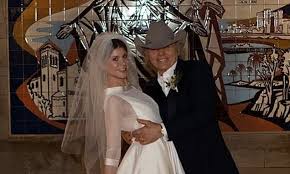 Dwight yoakam + emily joyce: Dwight Yoakam Marries Fiancee Emily Joyce In Small Wedding Daily Mail Online