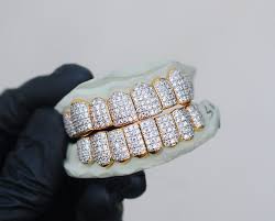 Enrol into our convenient industry recognised online training. Yellow Gold Handset Diamond Vertical Set Grillz Buy Custom Grillz