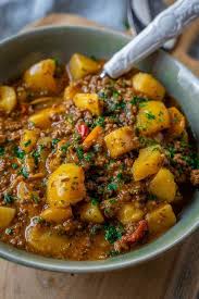 Kostlicher Bauerntopf Mit Hackfleisch Kartoffeln Paprika Einfach Malene T Santina Healthyr Easy Soup Recipes Healthy Soup Recipes Dinner Recipes Crockpot