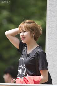 Rosdiana ciaravolo / getty images the shag haircut is. Chaeyoung Pics On Twitter Missing Her Short Hair