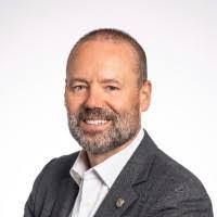 Karl Schuetz's Instagram, Twitter & Facebook