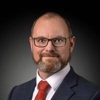 Ministr školství robert plaga (za ano) nesouhlasí s návrhem premiéra andreje babiše (ano) na udělení úřední maturity. Robert Plaga Robertplaga Twitter