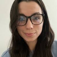 Sara Minton's Instagram, Twitter & Facebook