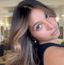 Honey caramel bombshell 🍯, @schwarzkopfusa , #morevibrance , 9-55 9-57  7-57 0-55, Cut/style: @hanzonation @mrsmithhair_pro @brazilianbondbuilder ,  #brunette , #warmbalayage , #caramelbalayge , ...