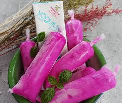 Jadi lah ide buat es lilin pisang yang resep nya spontan kepikiran dengan bahan seadanya di rumah. Cara Membuat Es Lilin Buah Naga Merah Yogurt Untuk Jualan Manga Komik Bahasa Indonesia Terbaru