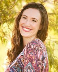 Leanne Peterson's Instagram, Twitter & Facebook