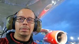 Técnico de Manutenção de aeronaves. Amo o que faço, e você?
