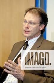 Hans-Peter Gramlich bei einem Interview