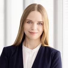 🎓 I am thrilled to share that last Friday, I have graduated from MSc  International Public Management and Policy at Erasmus University Rotterdam. 