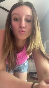 Lindsay Goers's Instagram, Twitter & Facebook