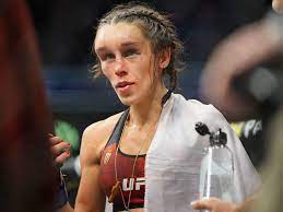Jedrzejczyk Suffers Massive Hematoma At Ufc 248 Thescore Com