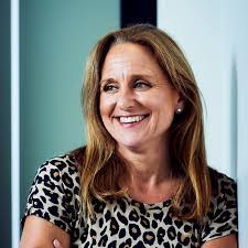 Lisa Tye's Instagram, Twitter & Facebook