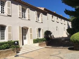 It rests on a small island off the french mediterranean coast. A L Interieur Du Fort Photo De Fort De Bregancon Bormes Les Mimosas Tripadvisor