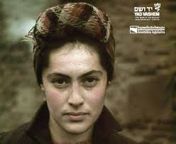 PUNTI DI LUCE. ESSERE DONNA NELLA SHOAH: MOSTRA DELLO YAD VASHEM A PALAZZO  DUEMIGLIA E RASSEGNA COLLATERALE