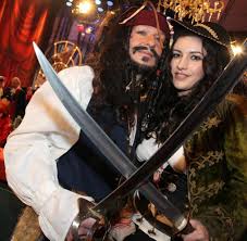 Rund 3,82 millionen zuschauer verfolgten 2013 das als besonders experimentierfreudig hat sich in der vergangenheit der finanzminister markus söder präsentiert: Fastnacht In Franken Punk Minister Markus Soder Gruselt Horst Seehofer Welt