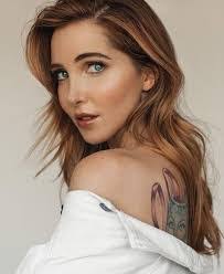 Erika Boucher's Instagram, Twitter & Facebook