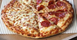 We Tried Pizza Hut S Updated Pan Pizza To See If It S Any Good Pizza Hut Pan Pizza Just Pizza