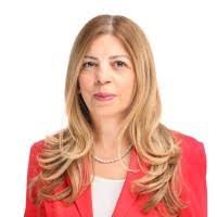 Reena Dhillon's Instagram, Twitter & Facebook