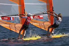 Membre de l'équipe de france de voile olympique, elle s'impose à partir des années 2010 dans les épreuves internationales. Layx 2vetsbgm