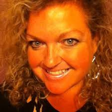 Shelly Mchugh's Instagram, Twitter & Facebook