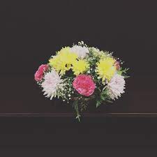 Yellow And White Chrysanthemums Pink Carnations Flower Arrangement Delivered To The Park Nungambakkam For Carnation Flower Flower Delivery Pink Carnations