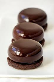 Glacage Miroir Au Chocolat Empreinte Sucree Recette Glacage Miroir Chocolat Glacage Miroir Chocolat