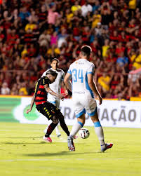 Diego Hern&aacute;ndez decide, Sport quebra jejum na Ilha e volta ao G-6 da S&eacute;rie B - VAVEL Brasil