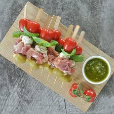 Dieses Einfache Und Schnelle Rezept Fur Antipasti Spiesse Eignet Sich Wunderbar Als Snack Oder Zum Brunch Das Lob Vorspeisenrezepte Vorspeisen Rezepte Rezepte