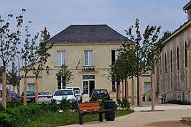 C'est aussi l'occasion de se promener à proximité d'un site archéologique. Saint Nicolas De Bourgueil Wikipedia