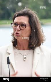 Anna huber hi-res stock photography and images