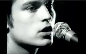 Are they waiting for Simon to share the drink?😁