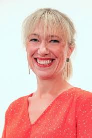 Joanna Carr's Instagram, Twitter & Facebook