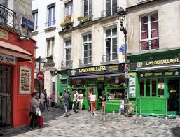 Comparez les hôtels, les nombreuses photos, les prix, les prestations, les avis tripadvisor et réservez en ligne facilement en 5 minutes. La Meilleure Balade Dans Le Marais Paris Zigzag Insolite Secret