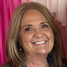 Lori Rieder's Instagram, Twitter & Facebook