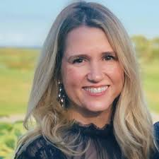 Kristi Adams's Instagram, Twitter & Facebook