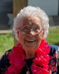 Patricia Manns's Instagram, Twitter & Facebook