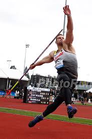 Den første utsmykkingen var på mesterfjellet skole. Vetter Joins Warholm Duplantis And Crouser In Race To Break The Next World Record