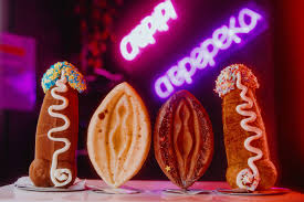 Vereadora quer proibir venda de alimento em forma de pênis - 22052022 -  Cotidiano - Folha